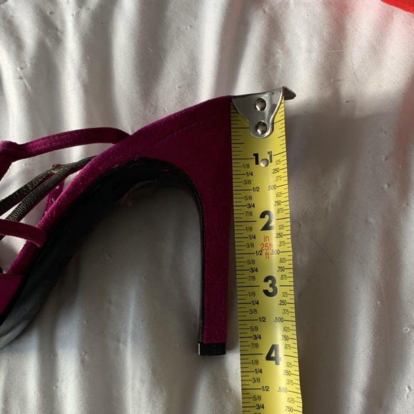 Gianni Versace made in Italy woman’s heels purple/ fuchsia color size 37 - Picture 16 of 16